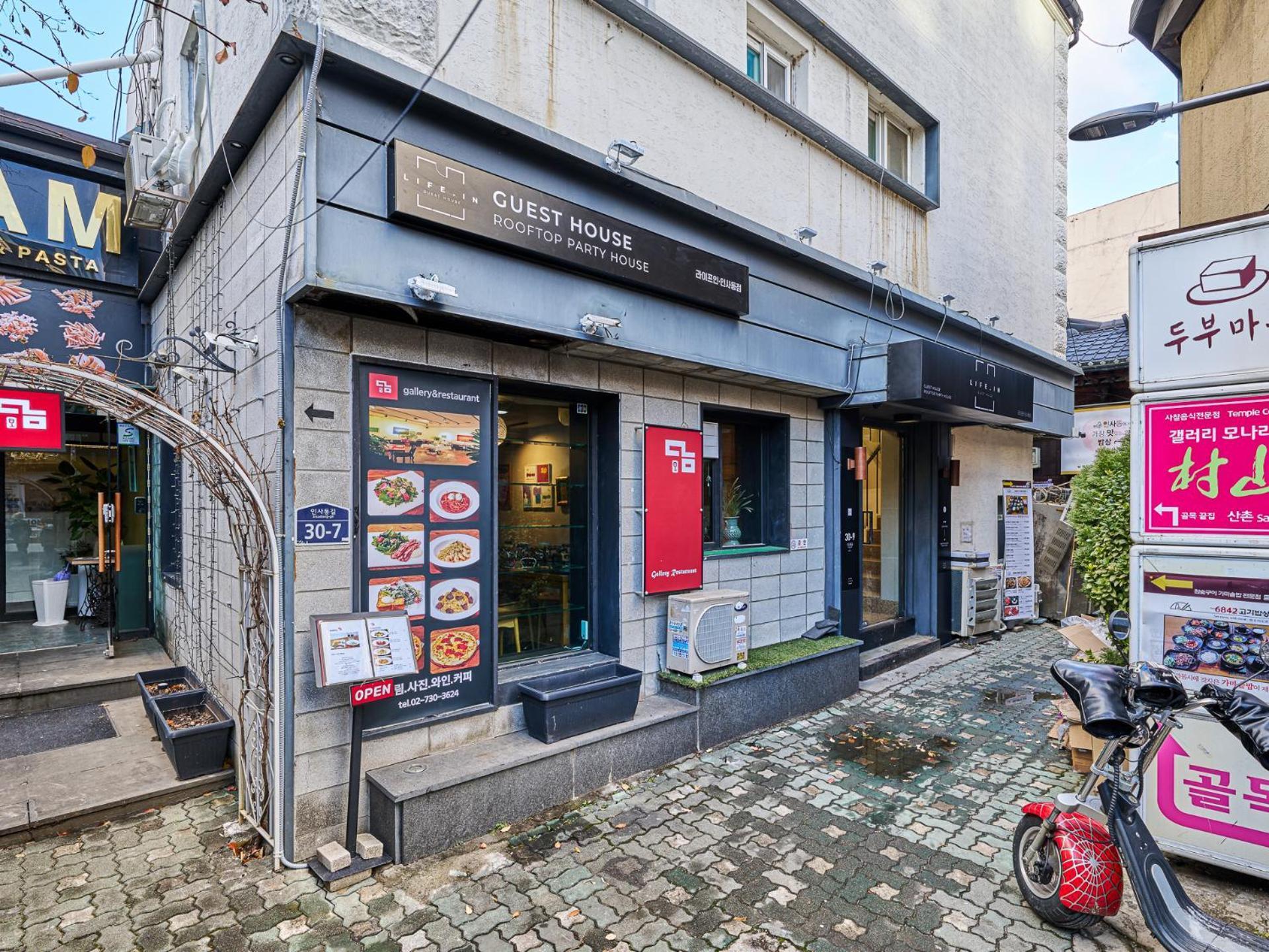 Life In Insa Hostel Seoul Ngoại thất bức ảnh